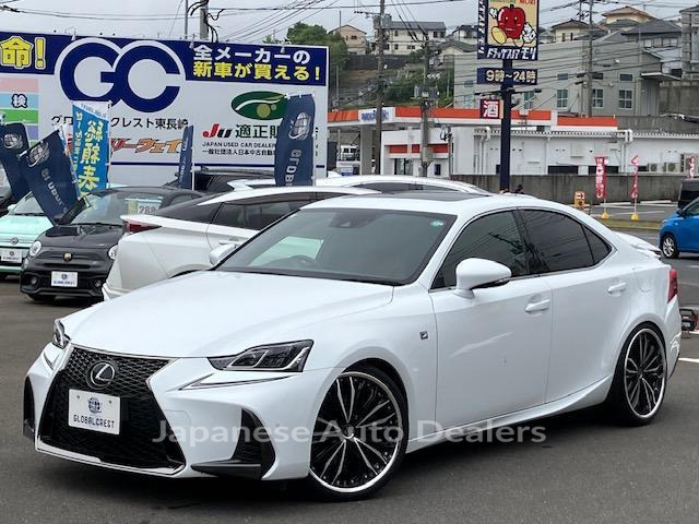 LEXUS IS