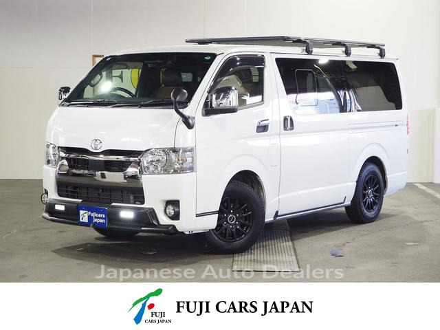 TOYOTA HIACE VAN