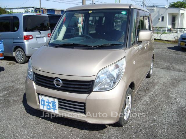 NISSAN ROOX