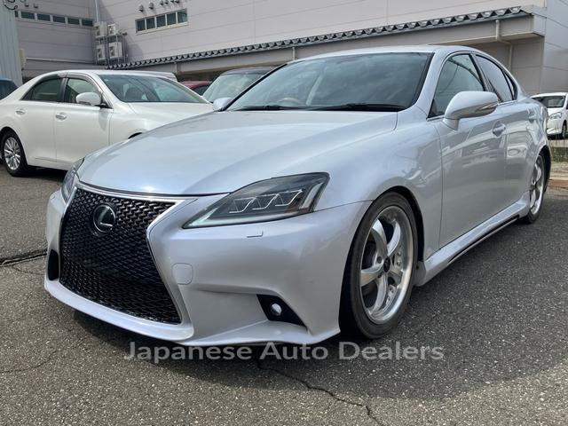 LEXUS IS