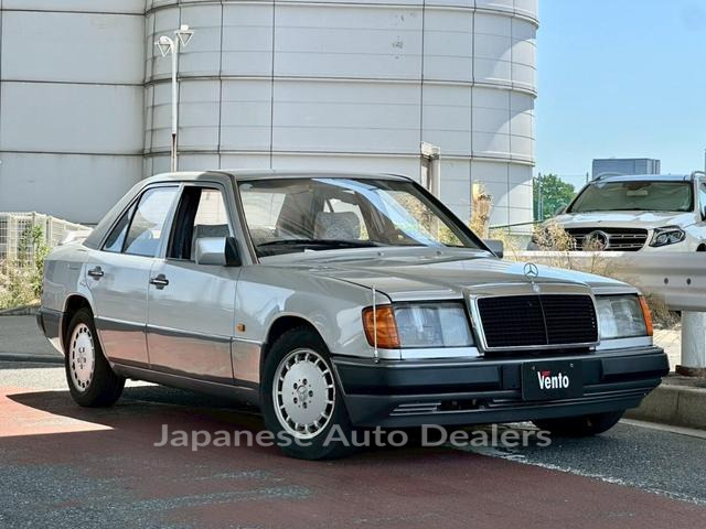 MERCEDES BENZ MEDIUM CLASS
