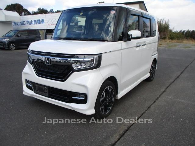 HONDA N-BOX CUSTOM