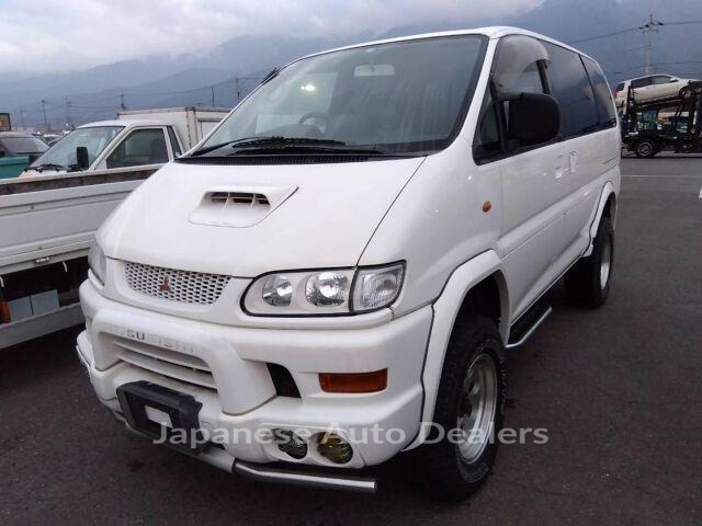 MITSUBISHI DELICA SPACE GEAR