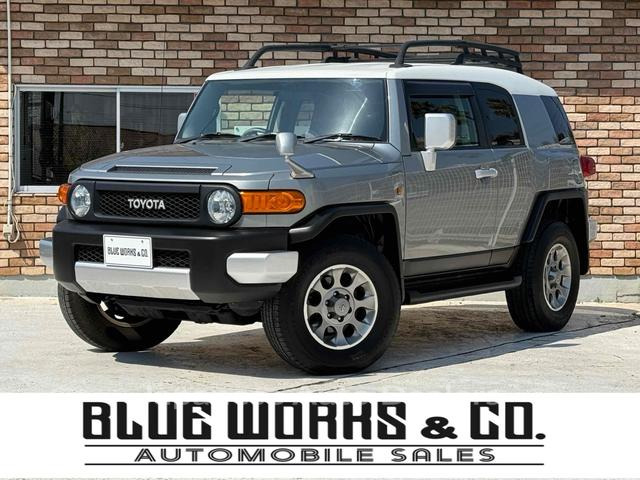 TOYOTA FJ CRUISER