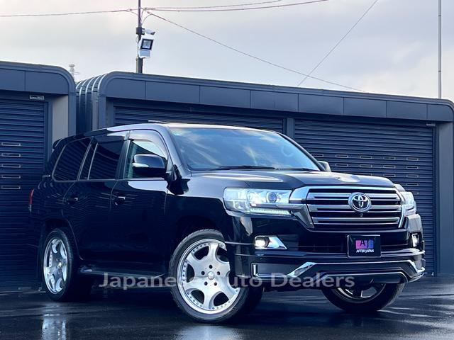 TOYOTA LAND CRUISER
