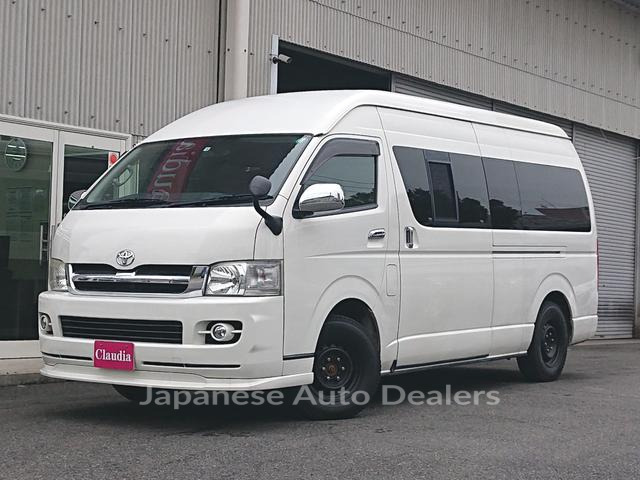 TOYOTA HIACE VAN