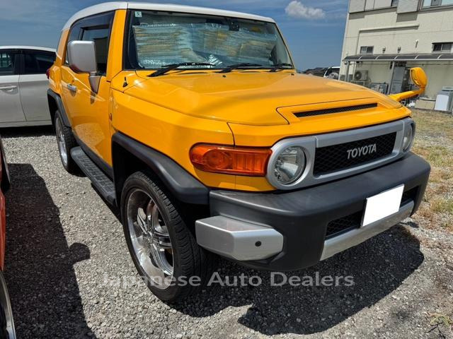 TOYOTA FJ CRUISER