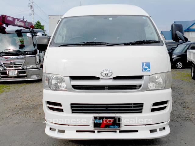 TOYOTA HIACE VAN