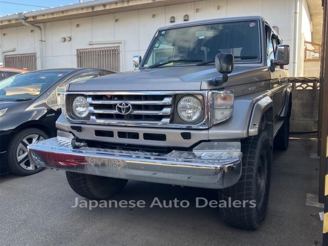 TOYOTA LAND CRUISER 70