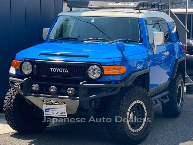 TOYOTA FJ CRUISER