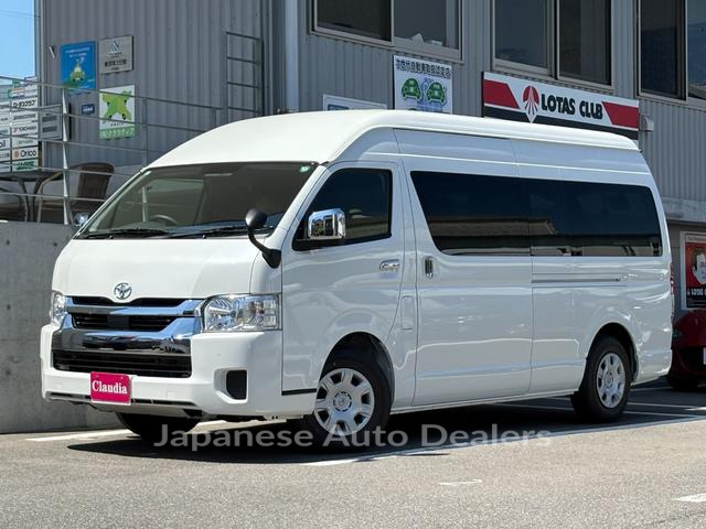 TOYOTA HIACE WAGON