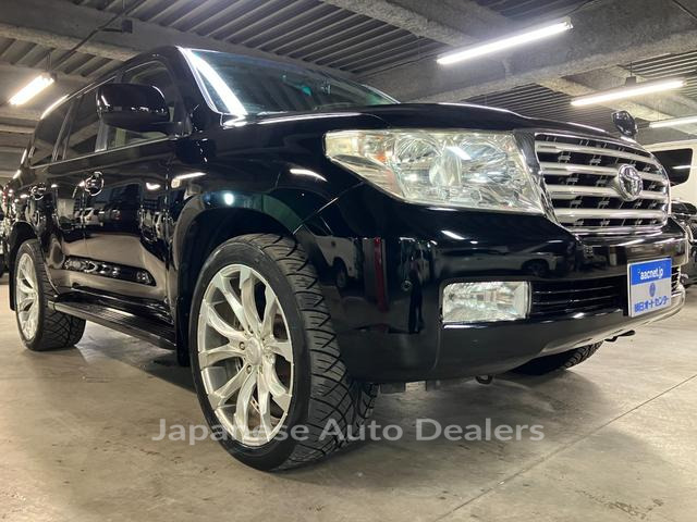 TOYOTA LAND CRUISER