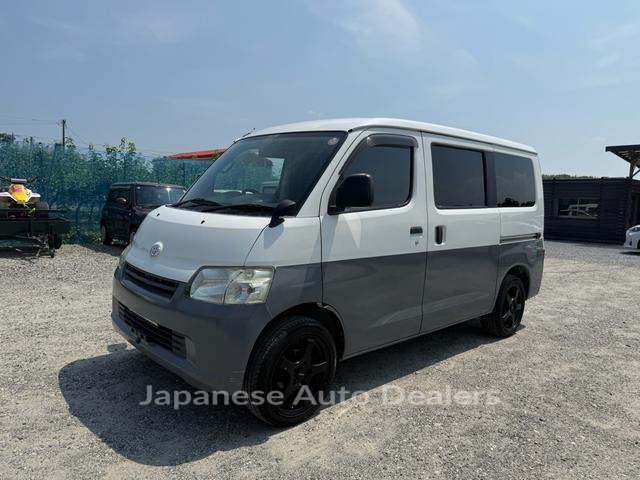 TOYOTA LITEACE VAN
