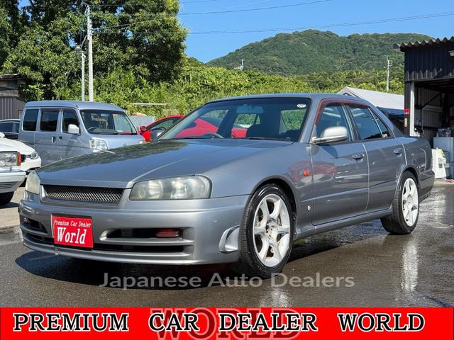 NISSAN SKYLINE