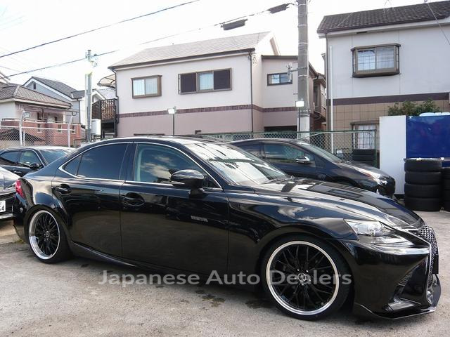 LEXUS IS