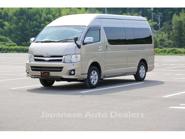 TOYOTA HIACE WAGON