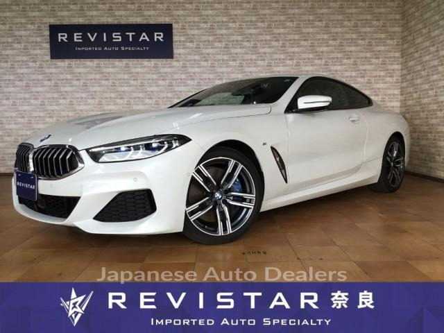 BMW 8 SERIES