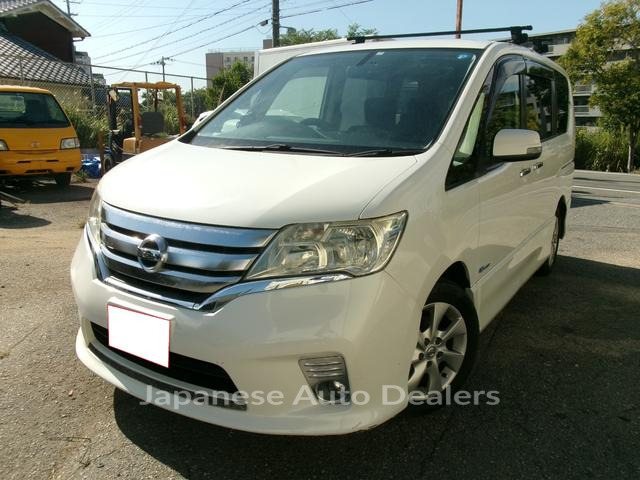 NISSAN SERENA