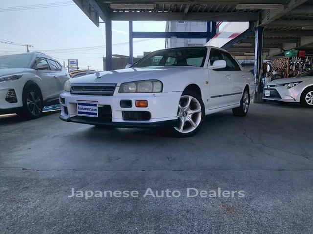NISSAN SKYLINE