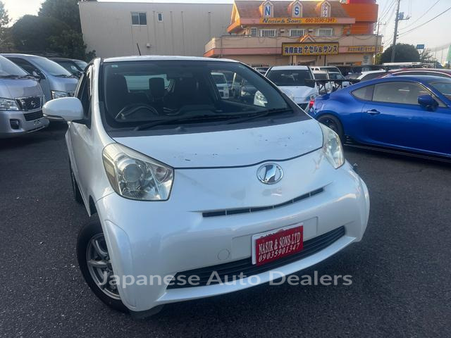 TOYOTA IQ