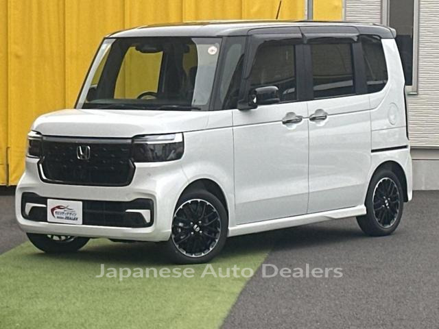 HONDA N-BOX CUSTOM