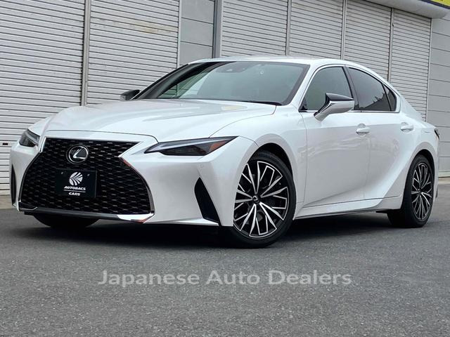 LEXUS IS