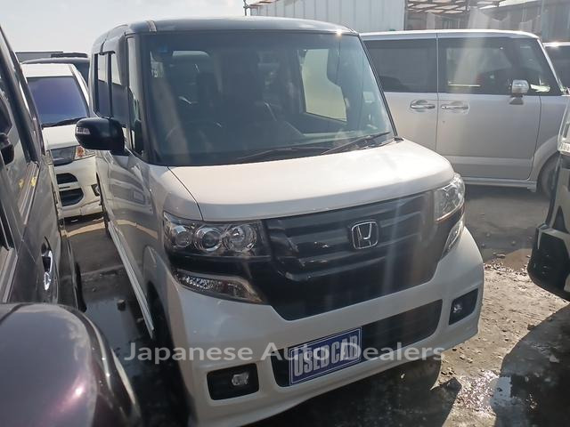 HONDA N-BOX PLUS CUSTOM