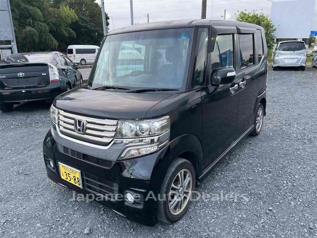 HONDA N-BOX CUSTOM