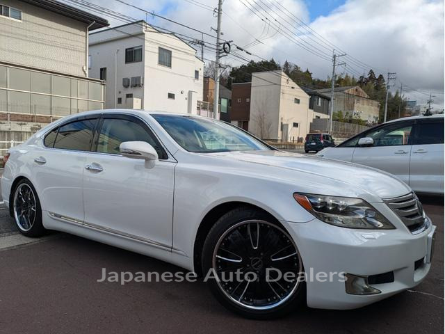 LEXUS LS