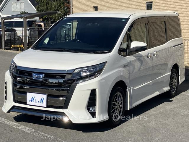 TOYOTA NOAH
