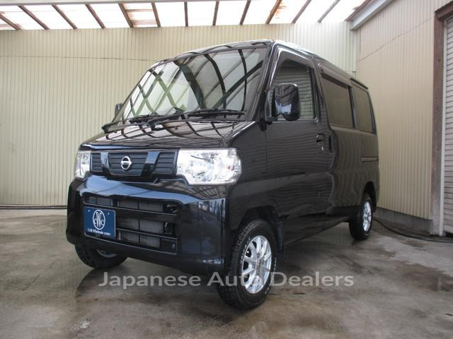 NISSAN NV100CLIPPER VAN