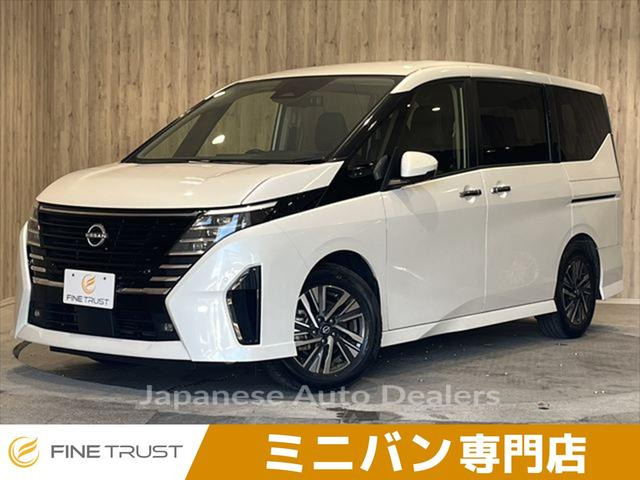 NISSAN SERENA