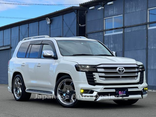 TOYOTA LAND CRUISER