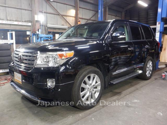 TOYOTA LAND CRUISER