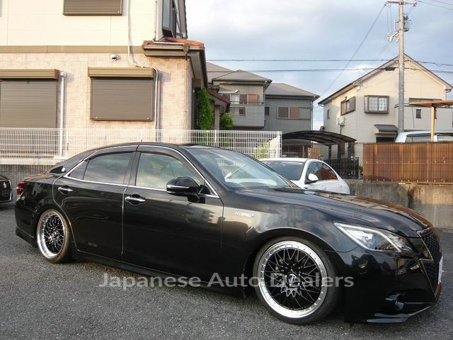 TOYOTA CROWN HYBRID