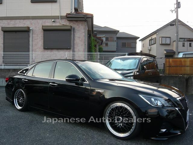 TOYOTA CROWN HYBRID