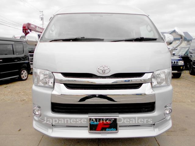TOYOTA HIACE VAN