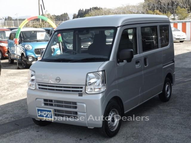 NISSAN CLIPPER VAN