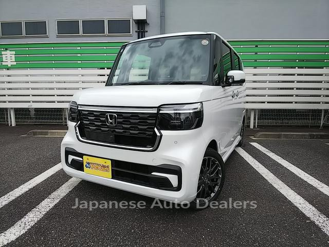 HONDA N-BOX CUSTOM