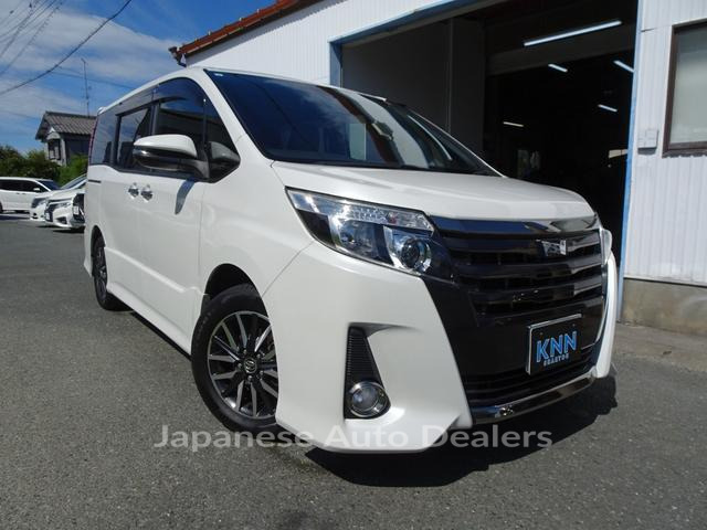 TOYOTA NOAH
