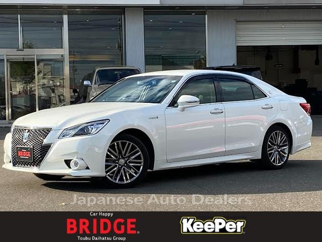TOYOTA CROWN HYBRID