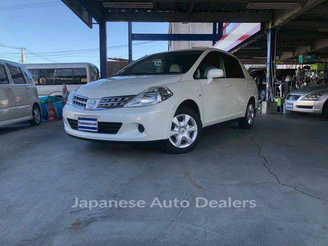 NISSAN TIIDA LATIO