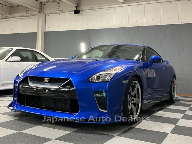 NISSAN GT-R