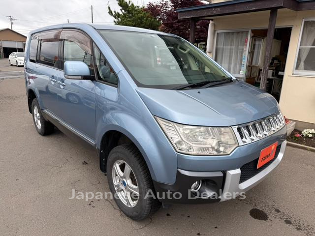 MITSUBISHI DELICA D:5