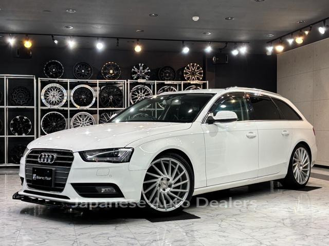 AUDI A4 AVANT