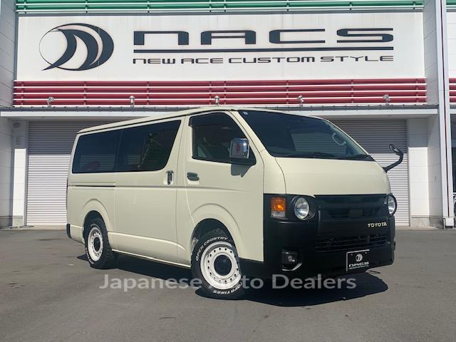 TOYOTA HIACE VAN