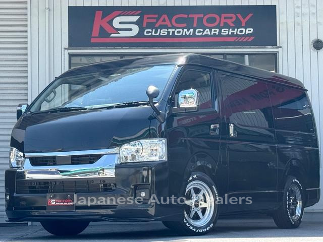 TOYOTA HIACE WAGON