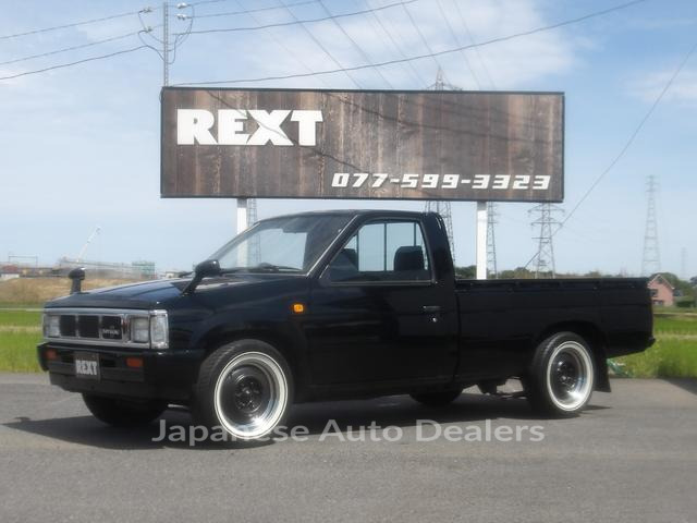 NISSAN DATSUN TRUCK