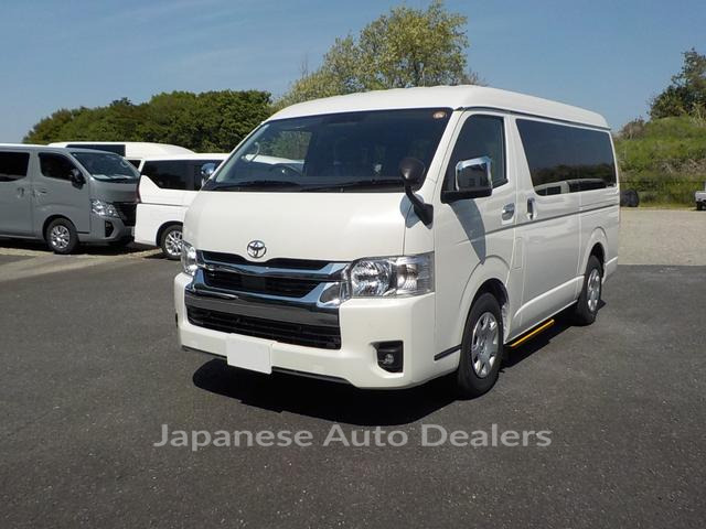 TOYOTA HIACE WAGON