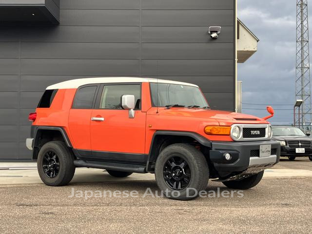 TOYOTA FJ CRUISER